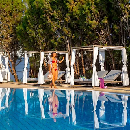 Leonardo Crystal Cove & - Adults Only