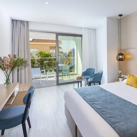 Leonardo Crystal Cove & - Adults Only