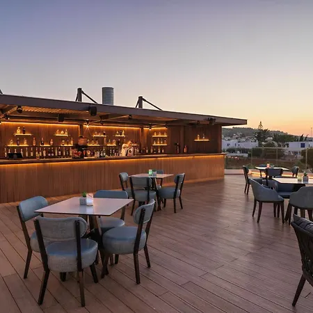 Leonardo Crystal Cove & - Adults Only