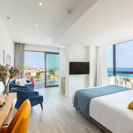 Leonardo Crystal Cove & - Adults Only