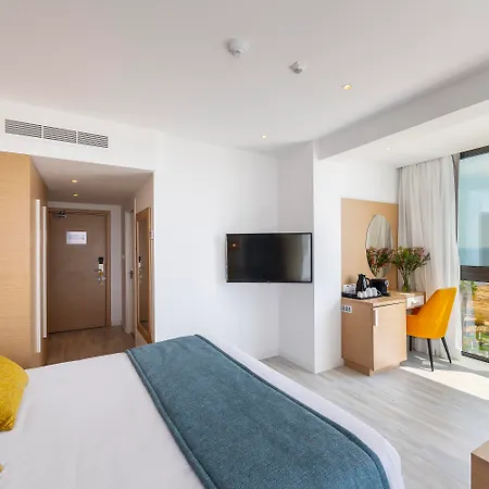 Leonardo Crystal Cove & - Adults Only Otel 4*