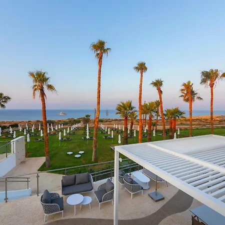 酒店 Leonardo Crystal Cove & - Adults Only 4*