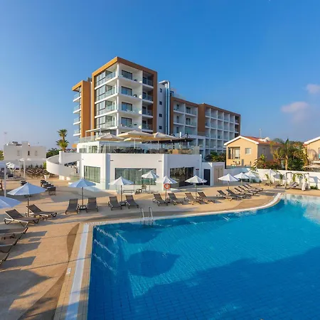 Otel Leonardo Crystal Cove & - Adults Only