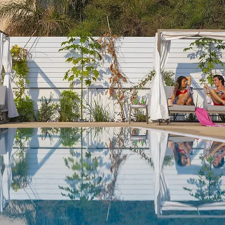 Leonardo Crystal Cove & - Adults Only 4*