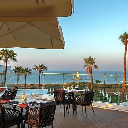 Hotel Leonardo Crystal Cove & - Adults Only 4*