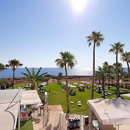 Leonardo Crystal Cove & - Adults Only Отель Протарас