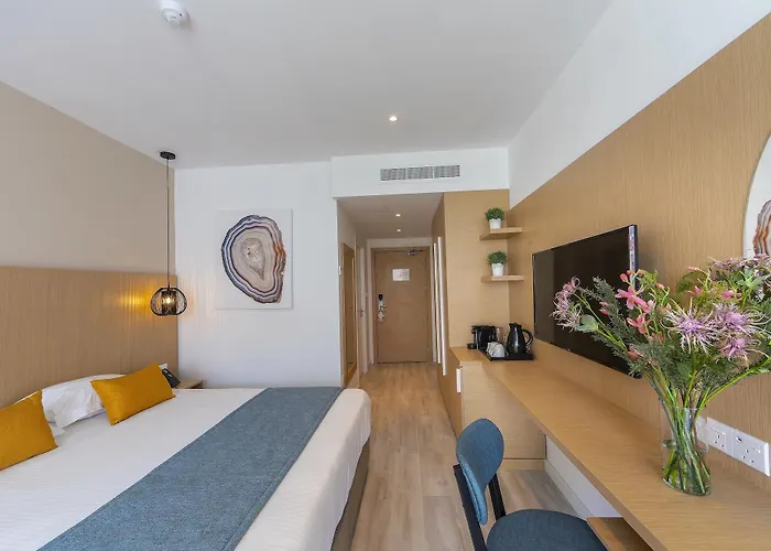 Leonardo Crystal Cove & - Adults Only Отель Протарас