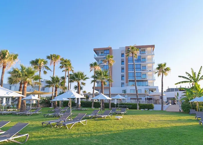 Leonardo Crystal Cove & - Adults Only