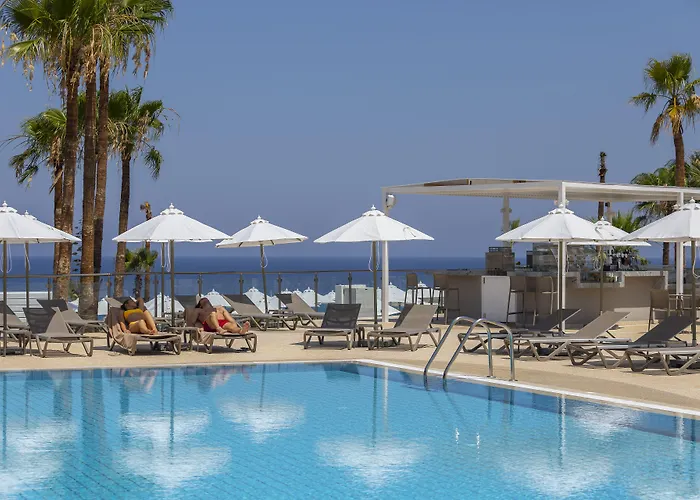 Leonardo Crystal Cove & - Adults Only