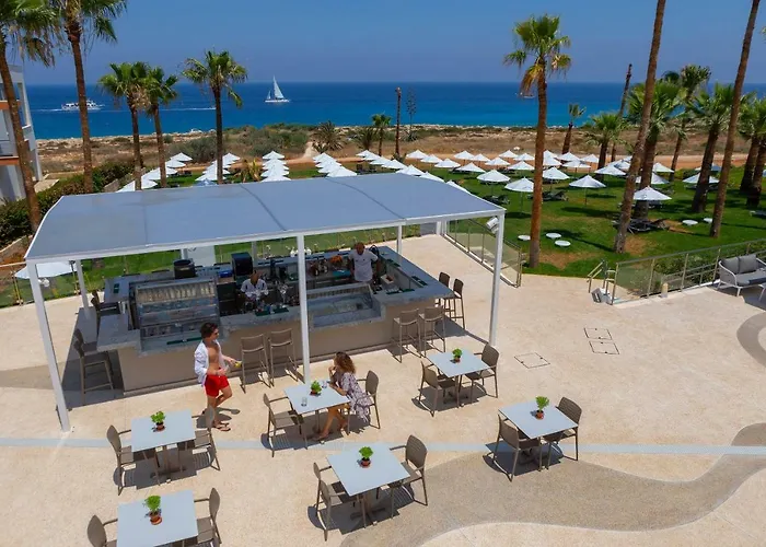 Leonardo Crystal Cove & - Adults Only 4* Протарас