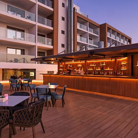 Leonardo Crystal Cove & - Adults Only 4*