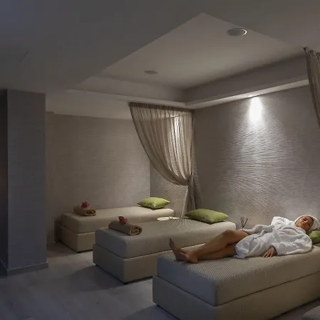 Leonardo Crystal Cove & - Adults Only 4* Protaras