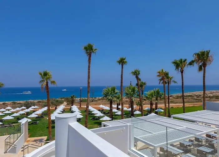 Leonardo Crystal Cove & - Adults Only 4* Protaras