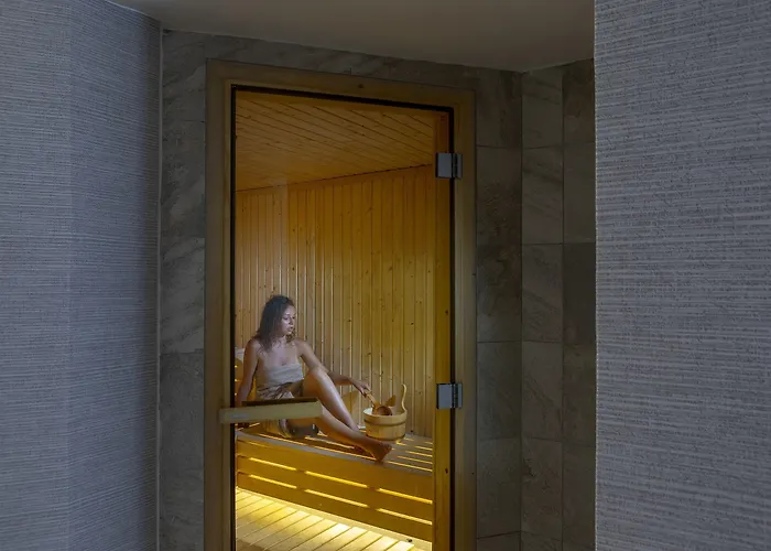 Leonardo Crystal Cove & - Adults Only 4*